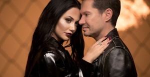 HERA VE OZAN DOĞULU KAMERA KARŞISINDA! HERA, ''YANAR'' ŞARKISINI KLİPLENDİRDİ!