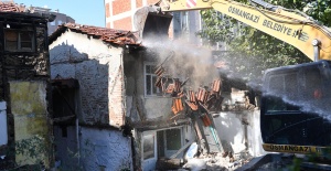 Osmangazi Belediyesi 100 Metruk Binayı Yıktı