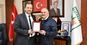 BELEDİYE ŞOFÖRÜ CEMAL ÖZCAN EMEKLİ OLDU