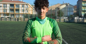 GEMLİK BELEDİYESPOR'UN GENÇ FİLE BEKÇİSİ BURSASPOR'DA