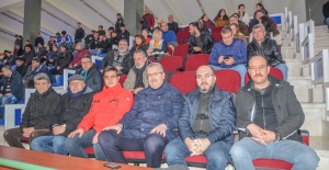 Karacabey Belediyespor voleybol takımı play off aşkına