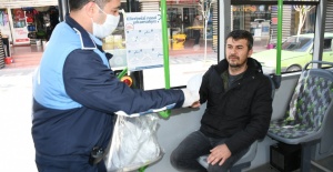 HALK OTOBÜSLERİN'DE MASKE DAGITIMI BAŞLADI