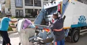 HERKES EVİNDE KALSIN DİYE ONLAR DAHA ÇOK ÇALIŞIYOR