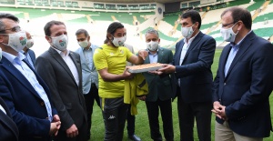 BAŞKAN DÜNDAR'DAN BURSASPOR’A MORAL ZİYARETİ