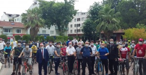 BAŞKAN MUSTAFA IŞIK : “YARINLARIMIZ, KALPLERİMİZDEKİ BAĞIMSIZLIK IŞIĞIYLA HEP AYDINLIK OLACAK”