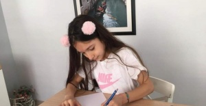 Nilüfer'de uzaktan eğitim veren ilk karikatür atölyesi sergi açtı