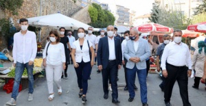 Bursa Mudanya Belediye Başkanı Türkyılmaz'dan cuma pazarına ziyaret