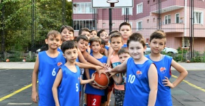 Minik basketbolcuların sertifika heyecanı