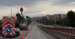 Bursa'da sokak lambaları bakıma alındı