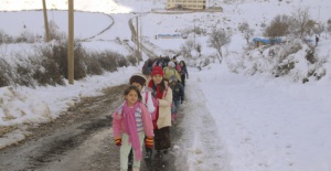 İnsan Vakfı'ndan 'Kardeşim Üşümesin' kampanyası