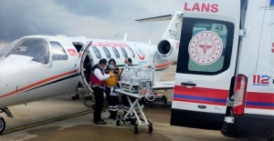 3 günlük bebek ambulans uçakla Bursa'ya getirildi