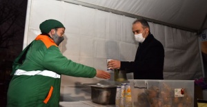 Büyükşehir’den kandil simidi ve çorba ikramı