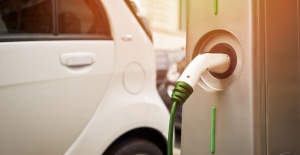 Elektrikli Araç Almayı Düşünen Tüketici Şarj Üniteleri Bulamamaktan Endişeli