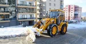 Gemlik Belediyesi’nden 24 saat kar mesaisi