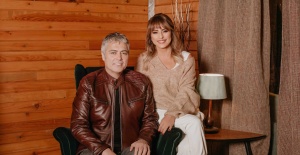 İlk kadın düeti