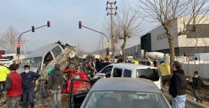 Bursa-Ankara yolunda trafik kazası: 3 ölü, 21 yaralı