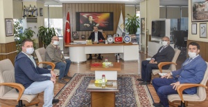 Başkan Özkan'a okula destekleri için teşekkür ziyareti