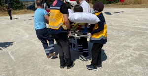 Bursa'nın Keles İlçesi'nde rahatsızlanan hasta, helikopter ambulans ile Çekirge Devlet Hastanesi'ne sevk edildi.