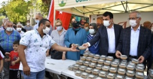 Osmangazi Belediyesi’nin Aşure Geleneği Sürüyor