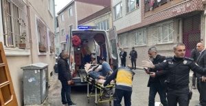 Bursa'da ailesine şiddet uygulayan şüpheli polise bıçakla saldırdı