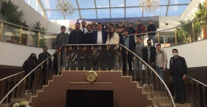 ÖĞRENCİ KREDİSİ YETMİYOR, ÖĞRENCİLER 1 AY YOKLUK YAŞIYOR