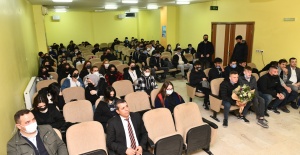 Belediye Başkanı Mehmet Kanar Öğrencilerle Buluştu