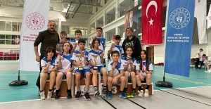 Badminton Akademi Meyvelerini Veriyor