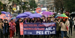 Kadınlara gününe protesto