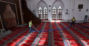 Camilerinde Ramazan Temizliği