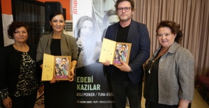 EDEBİ KAZILAR'IN KONUĞU TUNA KİREMİTÇİ VE ASLI PERKER OLDU