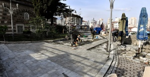 Abdal Camii Çevresinde Zemin Yenileniyor