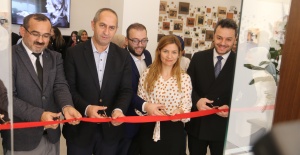 SANAT İYİLEŞTİRİR DEDİLER, ŞİDDETE UĞRAYAN KADINLAR İÇİN RESİM YAPTILAR
