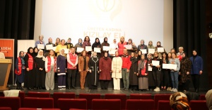 ÜRETEN KADINA KIZILAY ELİ