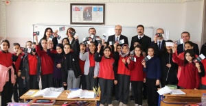 GÜRSU'DA ATIKLAR ÇOCUKLARDAN, BİLETLER BAŞKAN'DAN