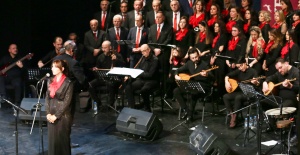 YENİ YILA TÜRKÜLERLE MERHABA