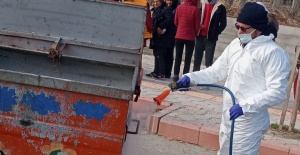 Deprem bölgesi haşere oluşumuna karşı ilaçlandı