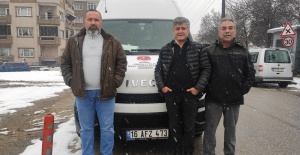 EMEKLİ ÖZEL HAREKATÇILAR DEPREMZEDELERİN YANINDA