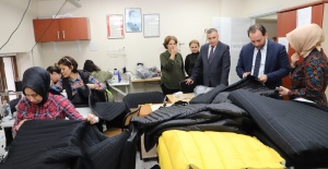 OLGUNLAŞMA ENSTİTÜSÜ DEPREM BÖLGESİNE UYKU TULUMU ÜRETİYOR