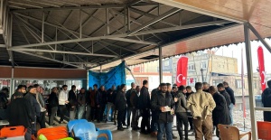 BAŞKAN IŞIK’TAN DEPREMZEDELERE MORAL ZİYARETİ