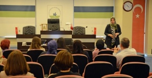 Bursa'da 'Ramazan'da Beslenme' konulu seminer düzenledi