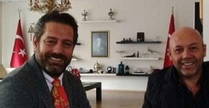 Ünlü Şarkıcı Bora Gencer ve Ortağı...