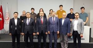 GÜRSU’DA 2. GENÇ DİJİTAL GİRİŞİMCİLİK AKADEMİSİ MEZUNLARINI VERDİ