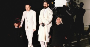 SERDAR ORTAÇ VE MEHMET ÇEVİK’TEN ÇOK KONUŞULACAK KLİP