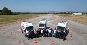 AMBULANS SÜRÜŞ EĞİTİMCİLERİNE GÜVENLİ SÜRÜŞ EĞİTİMİ VERİLDİ