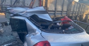 Bursa'da otomobil park halindeki tıra çarptı! 4 ölü, 2 yaralı