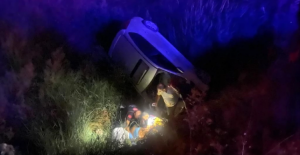 Bursa'da otomobil tarlaya uçtu: 1 ölü, 2 yaralı