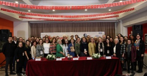 Edebiyat Savaşta Sempozyumu sona erdi