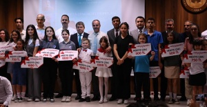 BURSA’DA DİLİMİZİN ZENGİNLİKLERİ PROJESİ’NİN KAPANIŞ TÖRENİ GERÇEKLEŞTİRİLDİ