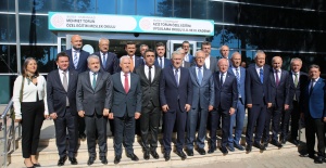 Başkan Bozbey, çocukların ilk ders zili heyecanına ortak oldu