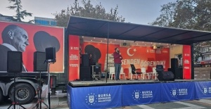 Bursa Büyükşehir Belediyesi'nin 'Cumhuriyet' temalı tırı Orhangazi'de!